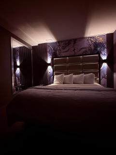 Umbrella Hotel Bronx - 4