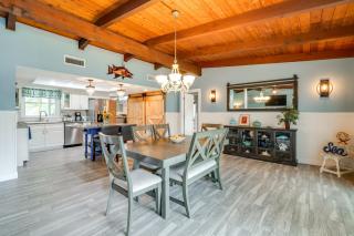 2 Mi to Homosassa Springs Riverfront Home with Dock - 5