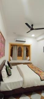 Joeys jaisalmer hostel - 4