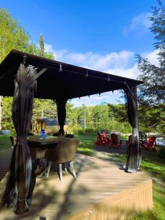 Four Season Waterfront Muskoka Retreat - Bracebridge - 5