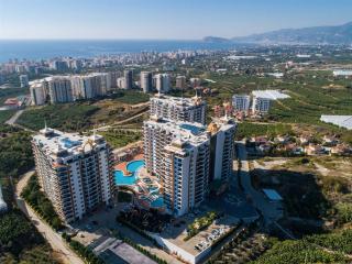 Azura Alanya 2 bedroom apartment pool view - 8