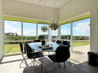 Holiday Home Amia - 20m from the sea by Interhome - 2