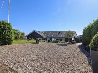 Holiday Home Grim - 5m from the sea by Interhome - 8