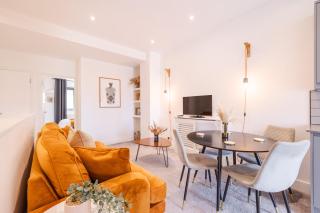 2 bed flat West Kensington/Fulham - 6