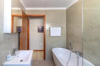 Oceanfront beach house, Reebok, Garden Route - 7