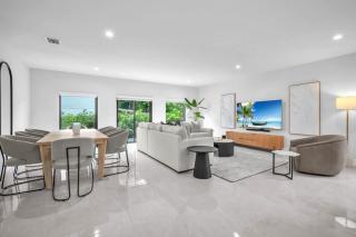 Casa Bella - New & Stylish Family-Friendly Home - 0