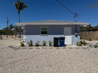 * Annual - 345 Donora Blvd partly furnished - 0