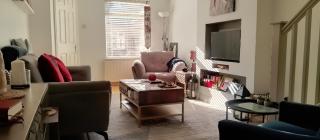 - Quiet & charming 2BR Cottage, with Kingsize, free parking and private garden, suits relocation & extended stays - min 15 nights - - 6