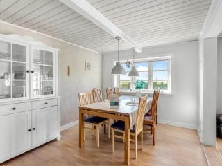 Holiday Home Merrit - 4-6km to the fjord by Interhome - 4