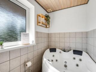 Holiday Home Knag - 800m to the fjord by Interhome - 9