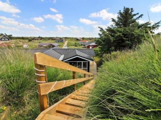 Holiday Home Sirka - 200m from the sea by Interhome - 2