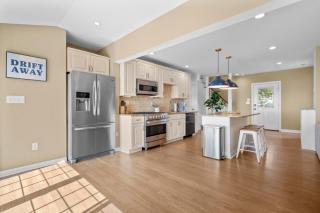 Beachfront Apartment - 8 min from downtown - 3