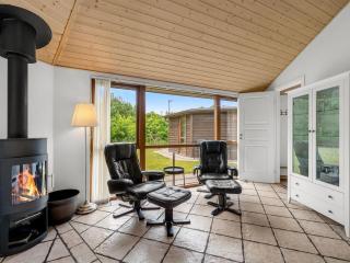 Holiday Home Reiner - 300m to the fjord by Interhome - 5