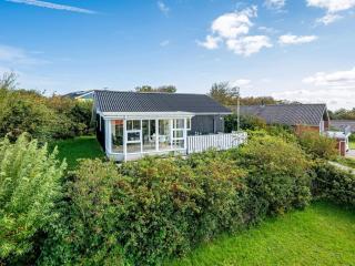 Holiday Home Brenda - 300m to the inlet by Interhome - 4