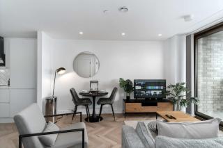 Fabulous 1BED Flat in Central Manchester w Balcony - 2