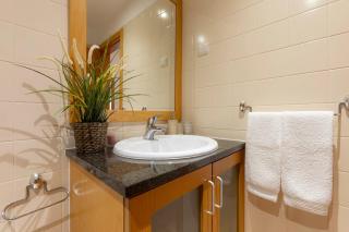 Elegant Apartment in Lagos with Pool - 1
