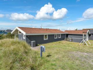 Holiday Home Siri - 400m from the sea by Interhome - 2