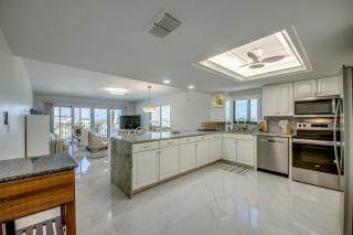 Pelican Watch #208 - 4