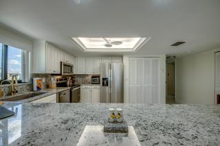 Pelican Watch #208 - 1