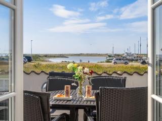 Apartment Idunn - 100m to the inlet by Interhome - 0