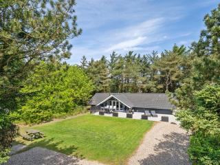 Holiday Home Hjalmara - 900m from the sea by Interhome - 8