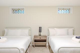Spacious 5BR with Gym, Deck, Tesla Charger, near DC - 9