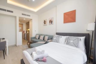 AirDXB - Meydan Apartment sleeps 4 with a Private Balcony - 5