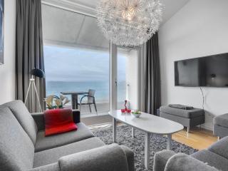 Apartment Elvin - 20m from the sea by Interhome - 2