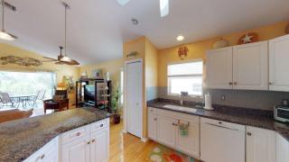 4851 Estero - 1