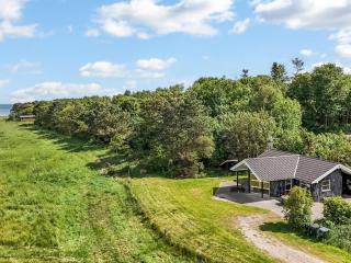 Holiday Home Thorman - 75m from the sea by Interhome - 2