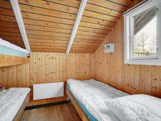 Holiday Home Henrieke - 250m to the inlet by Interhome - 2