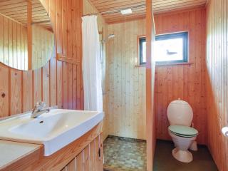 Holiday Home Bryndis - 300m from the sea by Interhome - 2