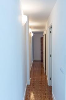 Apartment with Terrace on the Beachfront. - Salinetas - 1