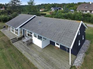 Holiday Home Lili - 400m from the sea by Interhome - 5