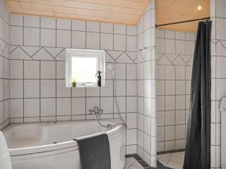 Holiday Home Femke - 250m to the fjord by Interhome - 2