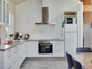 Holiday Home Bitha - 400m from the sea by Interhome - 1