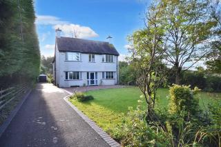Spacious Cotswolds House Garden with Hot Tub - Bredon - 9