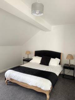 Luxury Three Bedroom Duplex Apartment Torquay Marina - 3