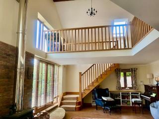 Paddock lodge,Beautiful unique 4 bed barn conversion near York - 9