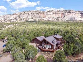 Close to Zion Panaramic views Pet Friendly - 8