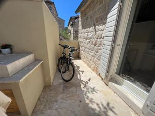 Fortuna House Vis - 3