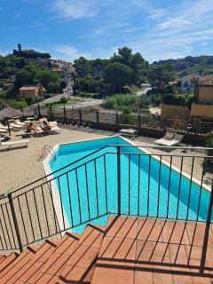 Trilocale con piscina - 8