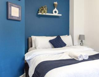 Wakefield Hideaway 2BR Comfort for 4 Guests - 5