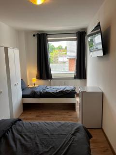Moderne Monteursunterkunft 7 Personen direkt in Kiel - 9