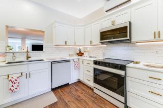 Modern Gem on 15 Acres, 5 Mi to Old Orchard Beach! - 5