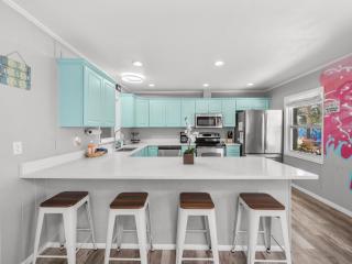 Trendy & Relaxing - Close to Beach - Pool - Hot Tub - 8