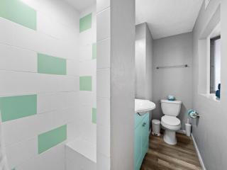 Trendy & Relaxing - Close to Beach - Pool - Hot Tub - 6