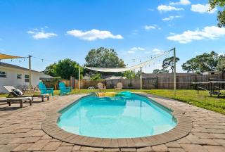 Green Oasis - Heated Pool, Mini-Golf, Ping Pong, 13 min Beach - 0