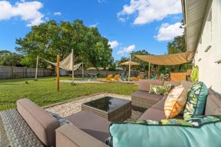 Green Oasis - Heated Pool, Mini-Golf, Ping Pong, 13 min Beach - 8