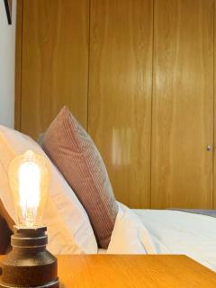 Chic & Spacious 2 Bed Home by Clapham Junction - 9